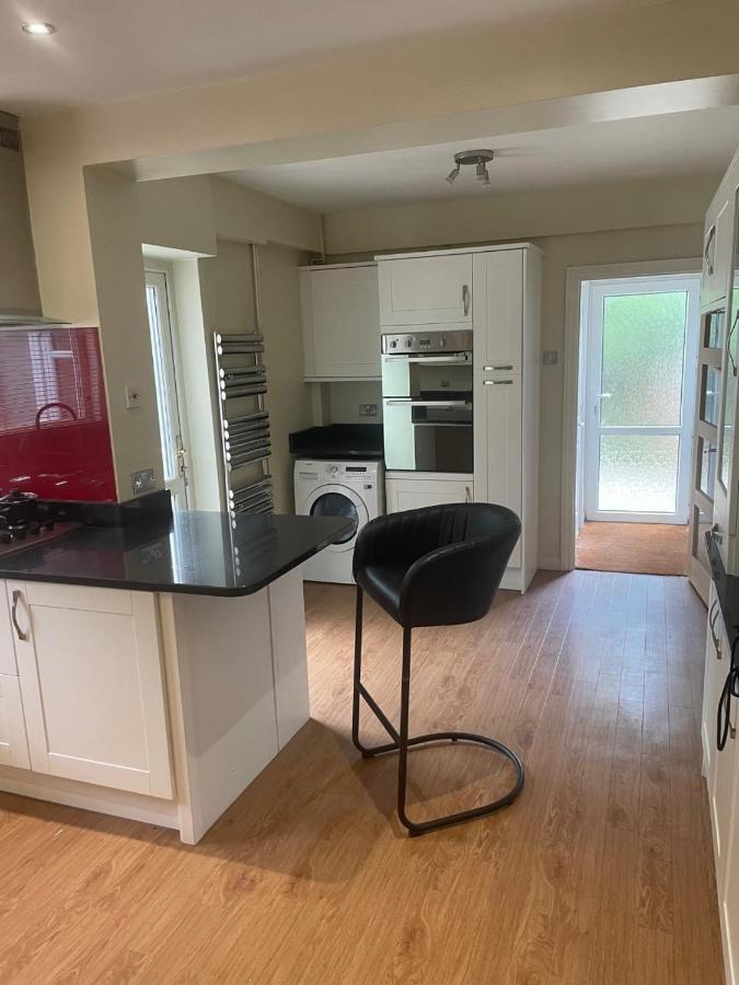 5 Bed House, 32 Tutbury Avenue, Cannon Park, Coventry, Cv4 7Bj别墅 外观 照片