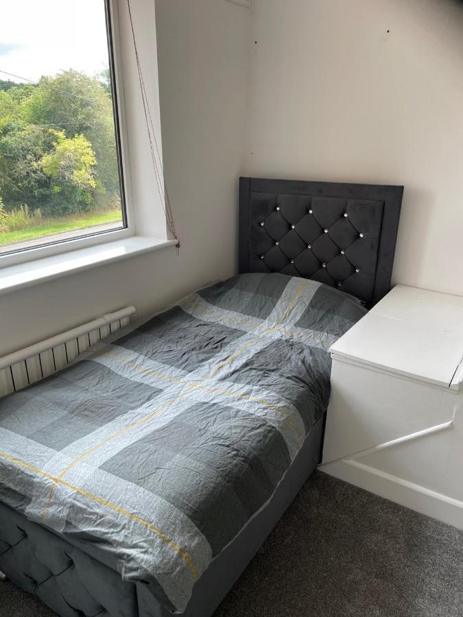 5 Bed House, 32 Tutbury Avenue, Cannon Park, Coventry, Cv4 7Bj别墅 外观 照片