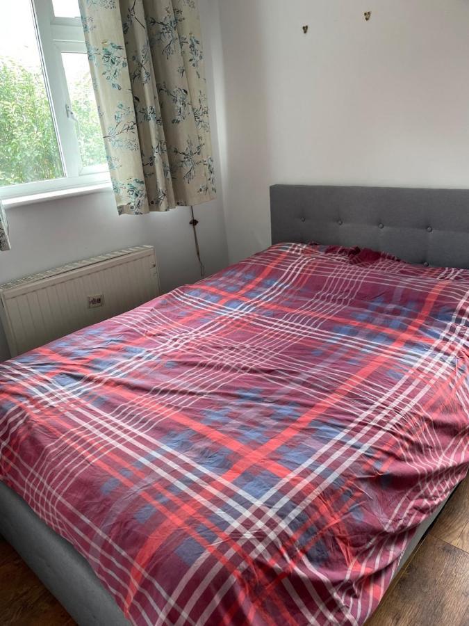 5 Bed House, 32 Tutbury Avenue, Cannon Park, Coventry, Cv4 7Bj别墅 外观 照片