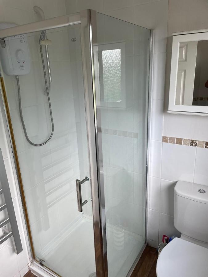 5 Bed House, 32 Tutbury Avenue, Cannon Park, Coventry, Cv4 7Bj别墅 外观 照片