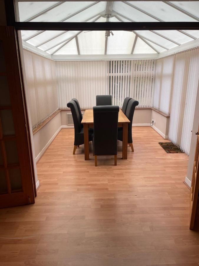 5 Bed House, 32 Tutbury Avenue, Cannon Park, Coventry, Cv4 7Bj别墅 外观 照片